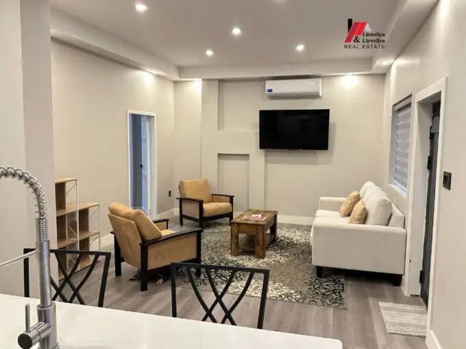 🏙️ FOR RENT: Modern 2-Bedroom Apartment on Church Street, Georgetown