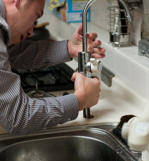 plumber-228010_1920